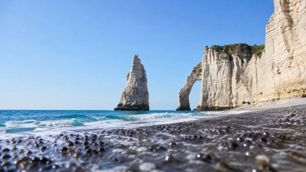 Manneporte à Etretat, un paysage dévoilé autrement