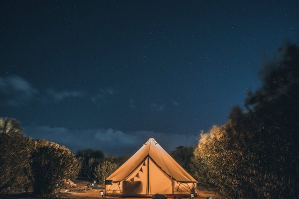 Découvrez les Charmes du Lac de Serre-Ponçon : Un Petit Coin de Camping Idyllique sous la Tente