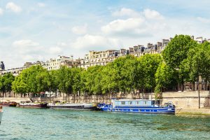 Évasion sur l'eau en plein cœur de Paris.
